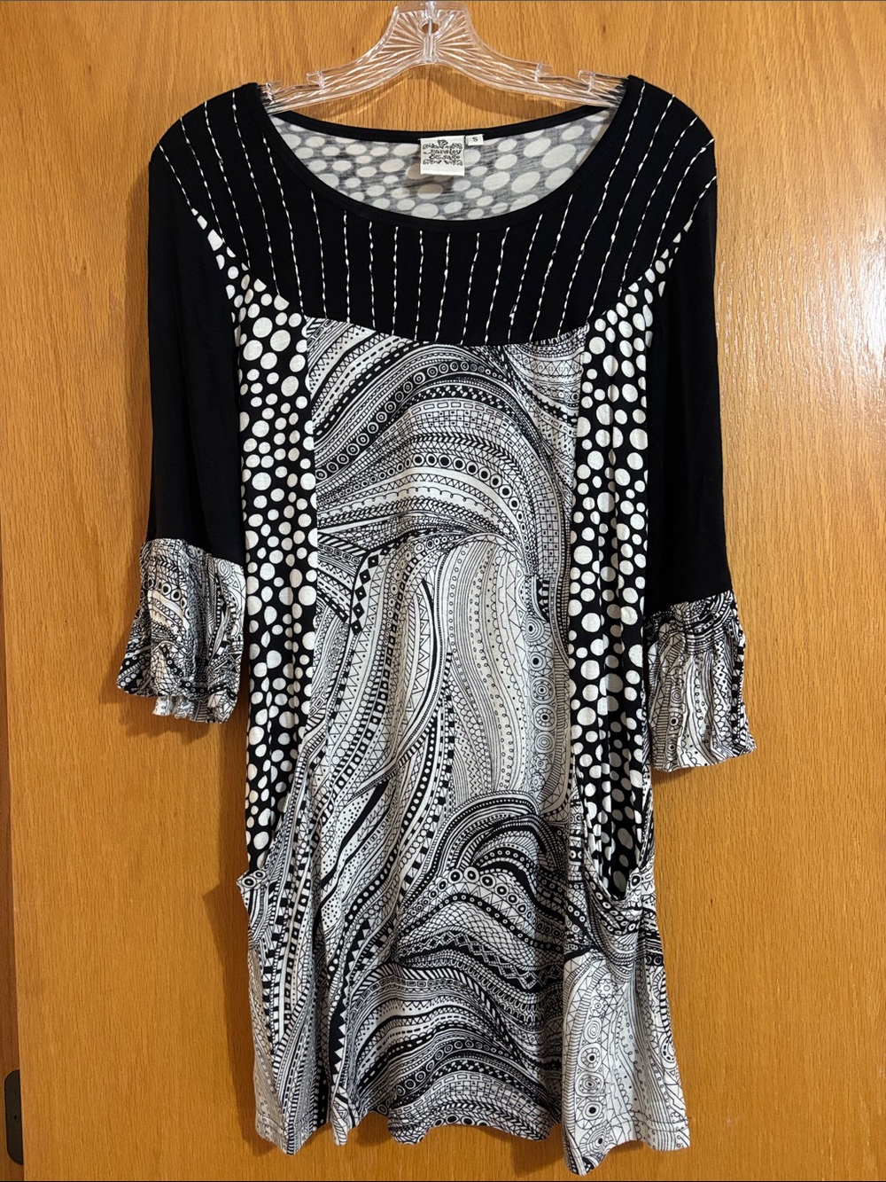 Parsley & Sage Black and White Mixed-Print Tunic